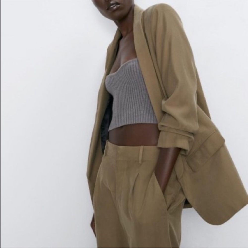 Zara rolled up sleeves blazer - Picture 2 of 9